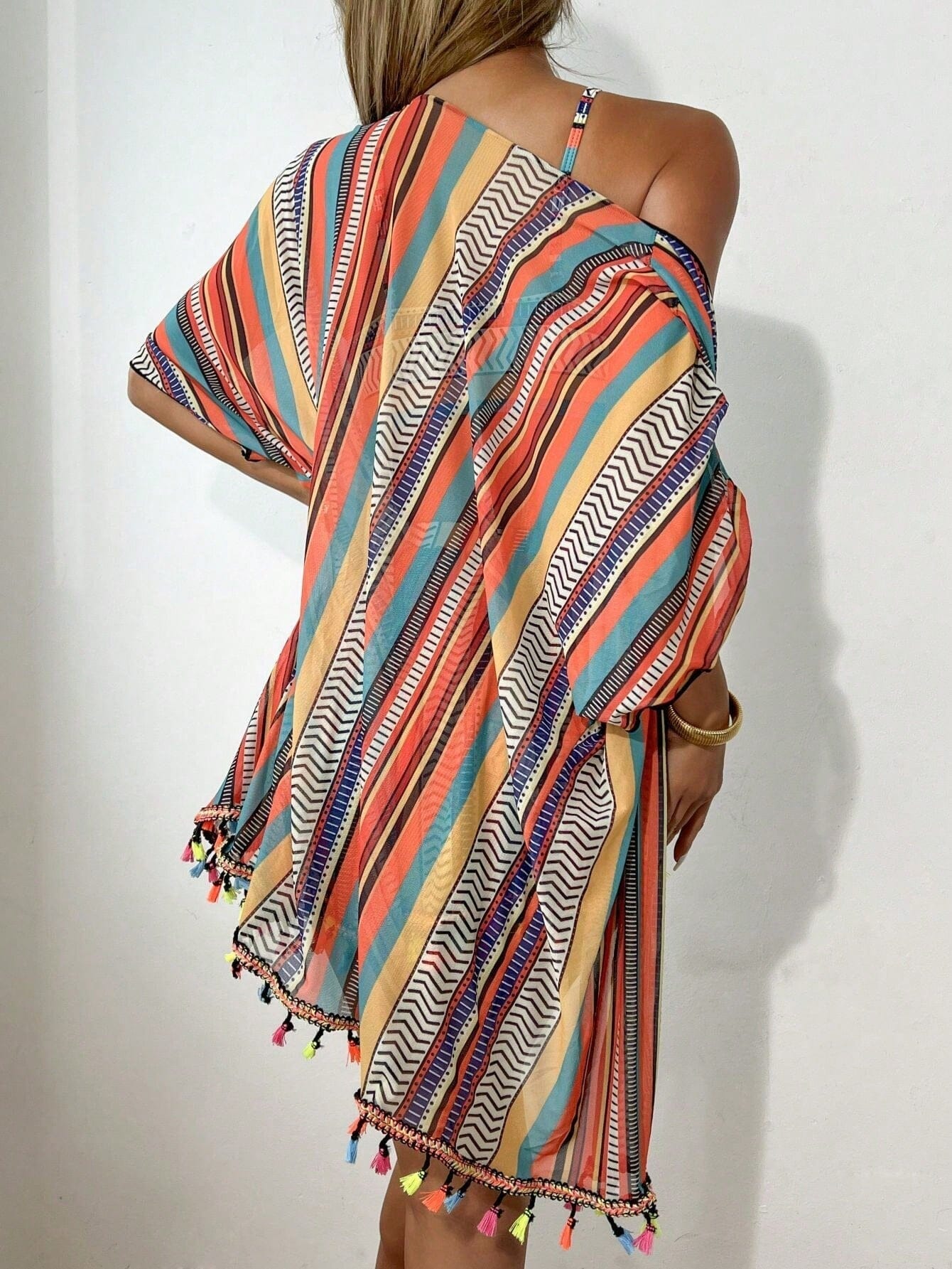 Top 10 Sand Tropical – Conjunto Praia 4 Peças com Kimono – Estampa Geométrica Verão 2026